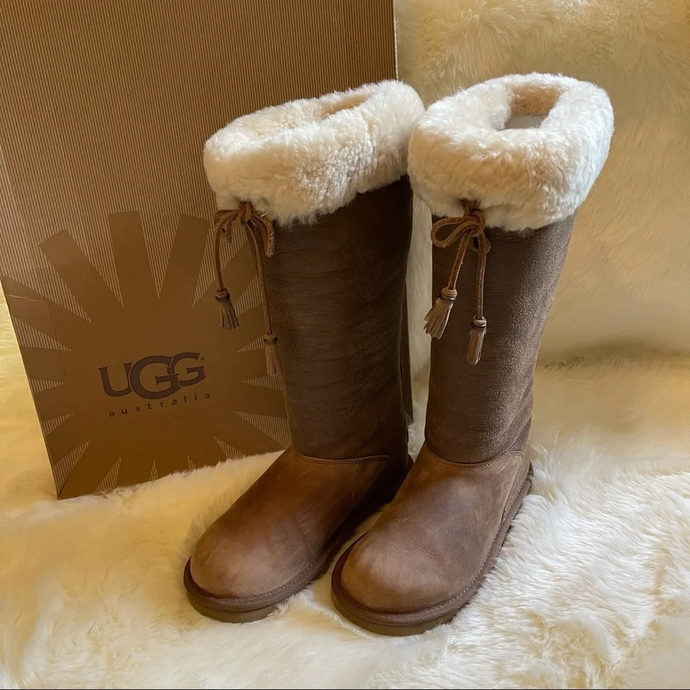 Extremely Rare! UGG Braided Sussex Fur Lined Boots - Like New